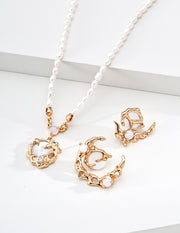 Mayite S925 Silver Vintage Lava Circle White Shell Pendant Natural Pearl Necklace with Synthetic Opal