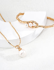 Classic Single Pearl Pendant Necklace | S925 Sterling Silver & Vintage Gold